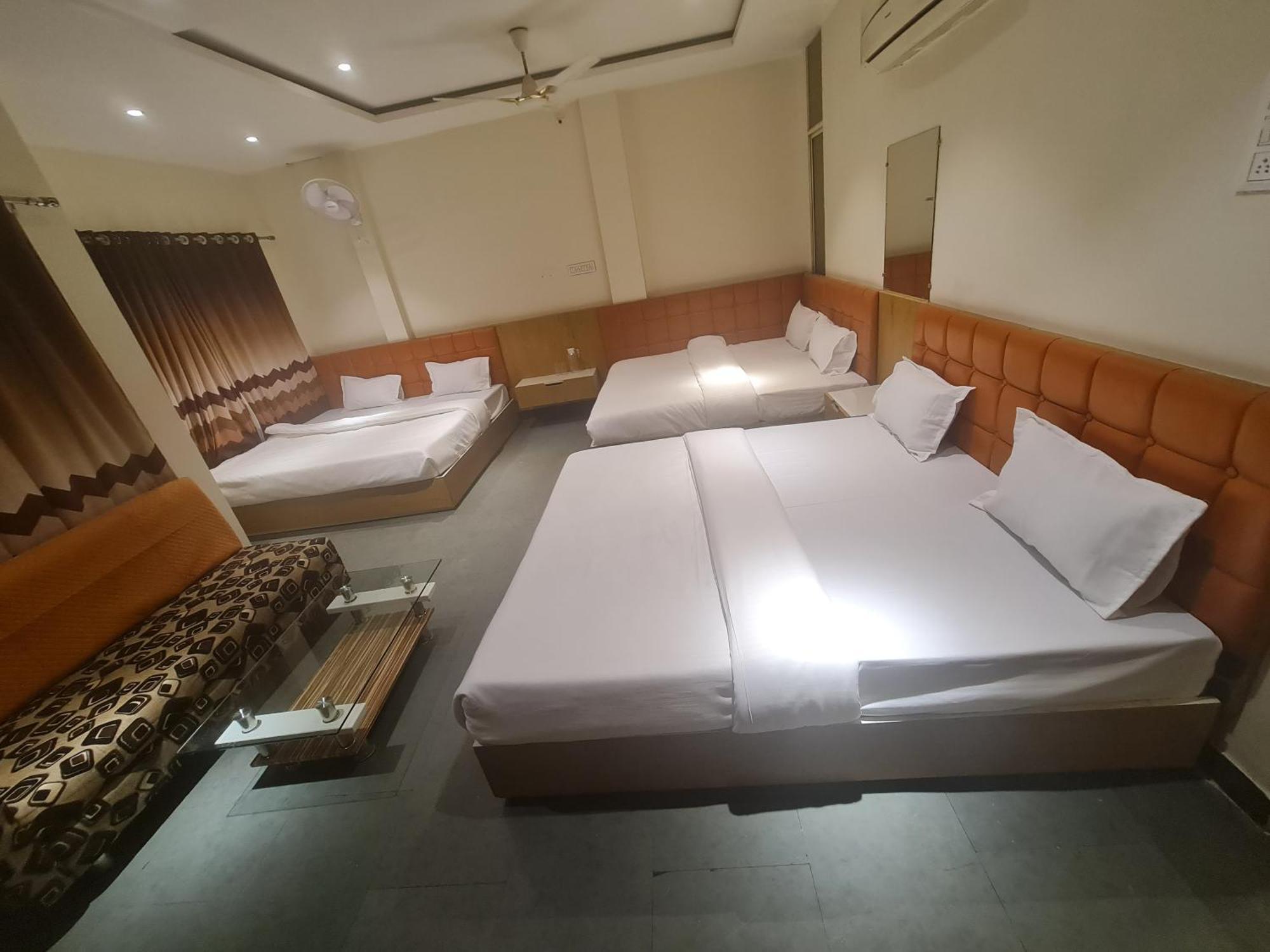 Hotel Empire Ujjain Luaran gambar