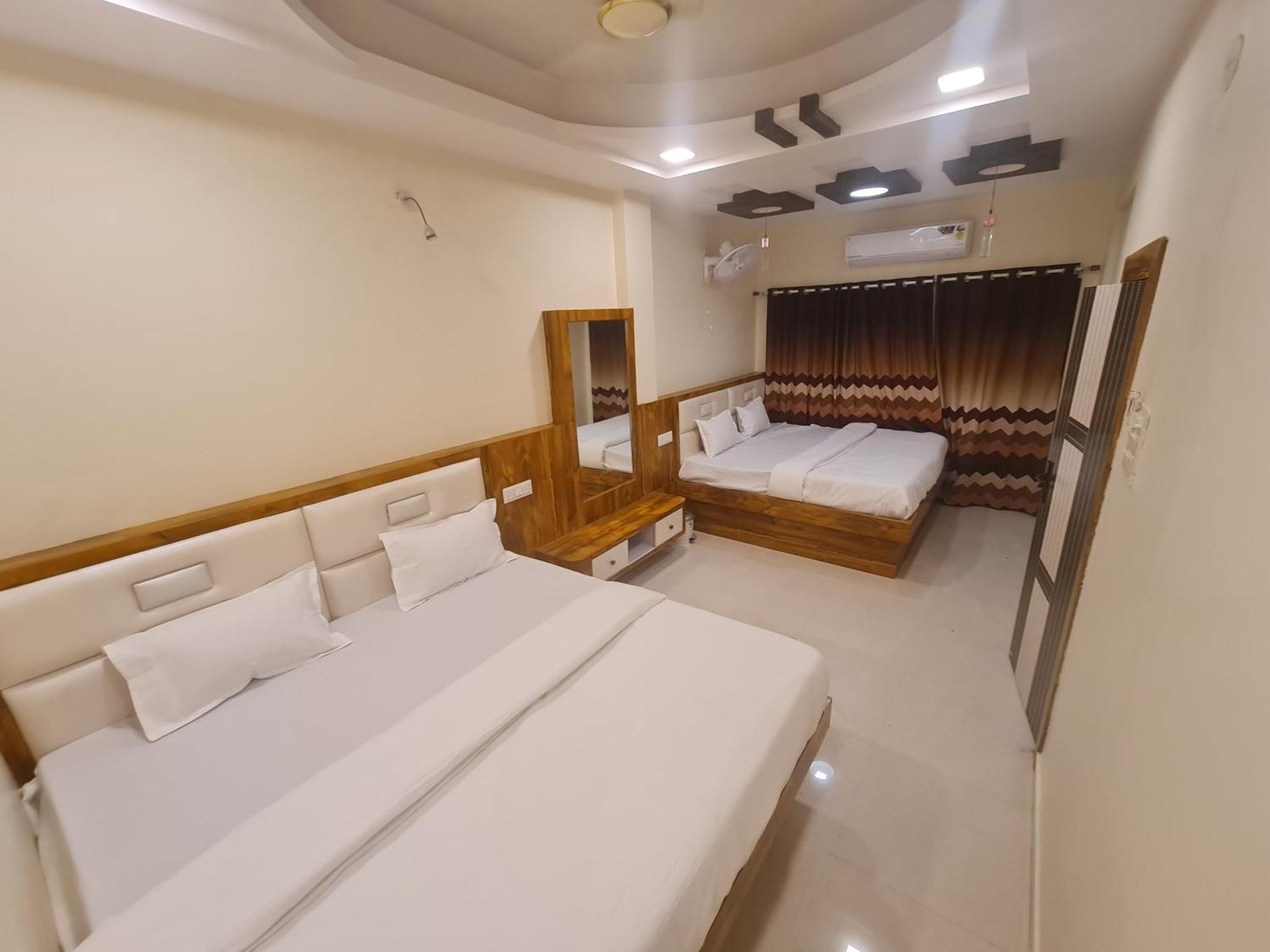 Hotel Empire Ujjain Luaran gambar