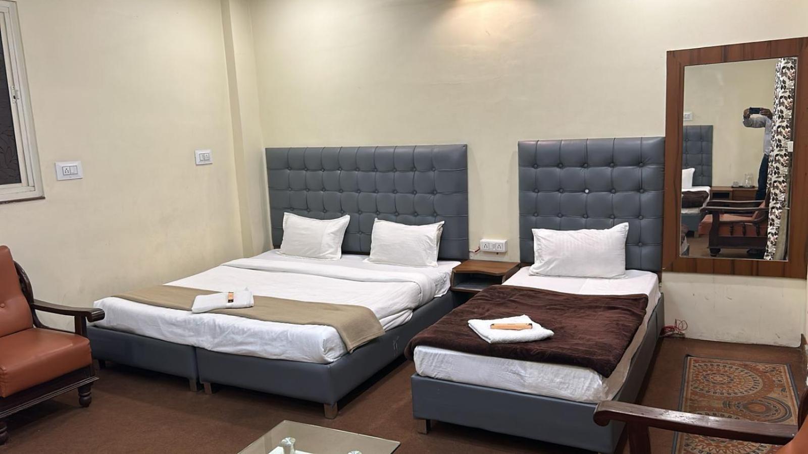 Hotel Empire Ujjain Luaran gambar