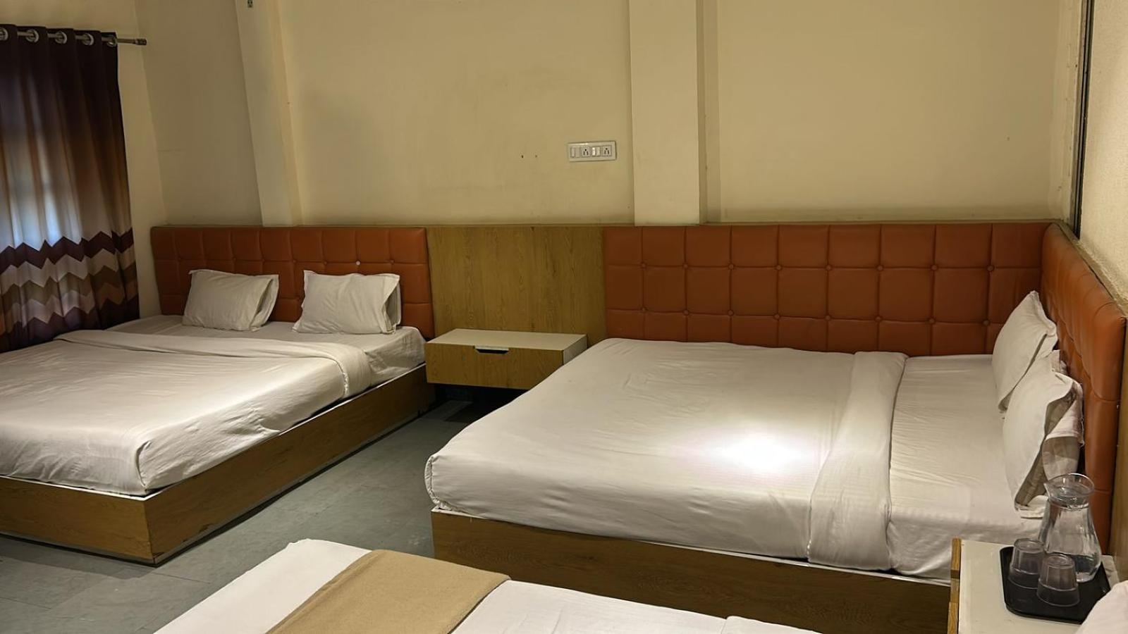 Hotel Empire Ujjain Luaran gambar