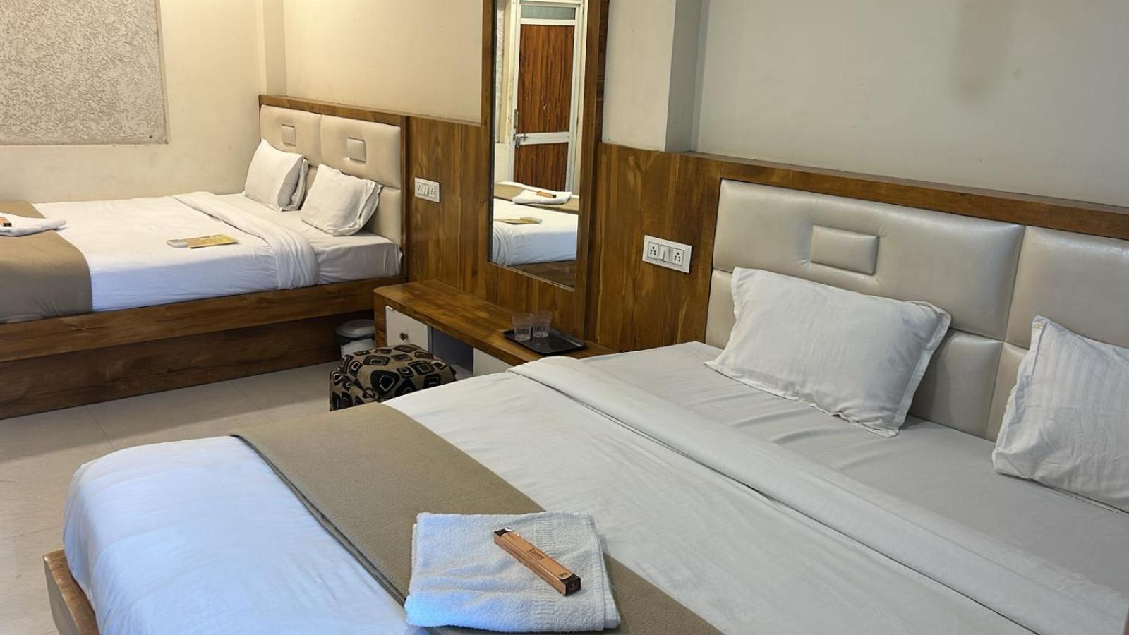Hotel Empire Ujjain Luaran gambar