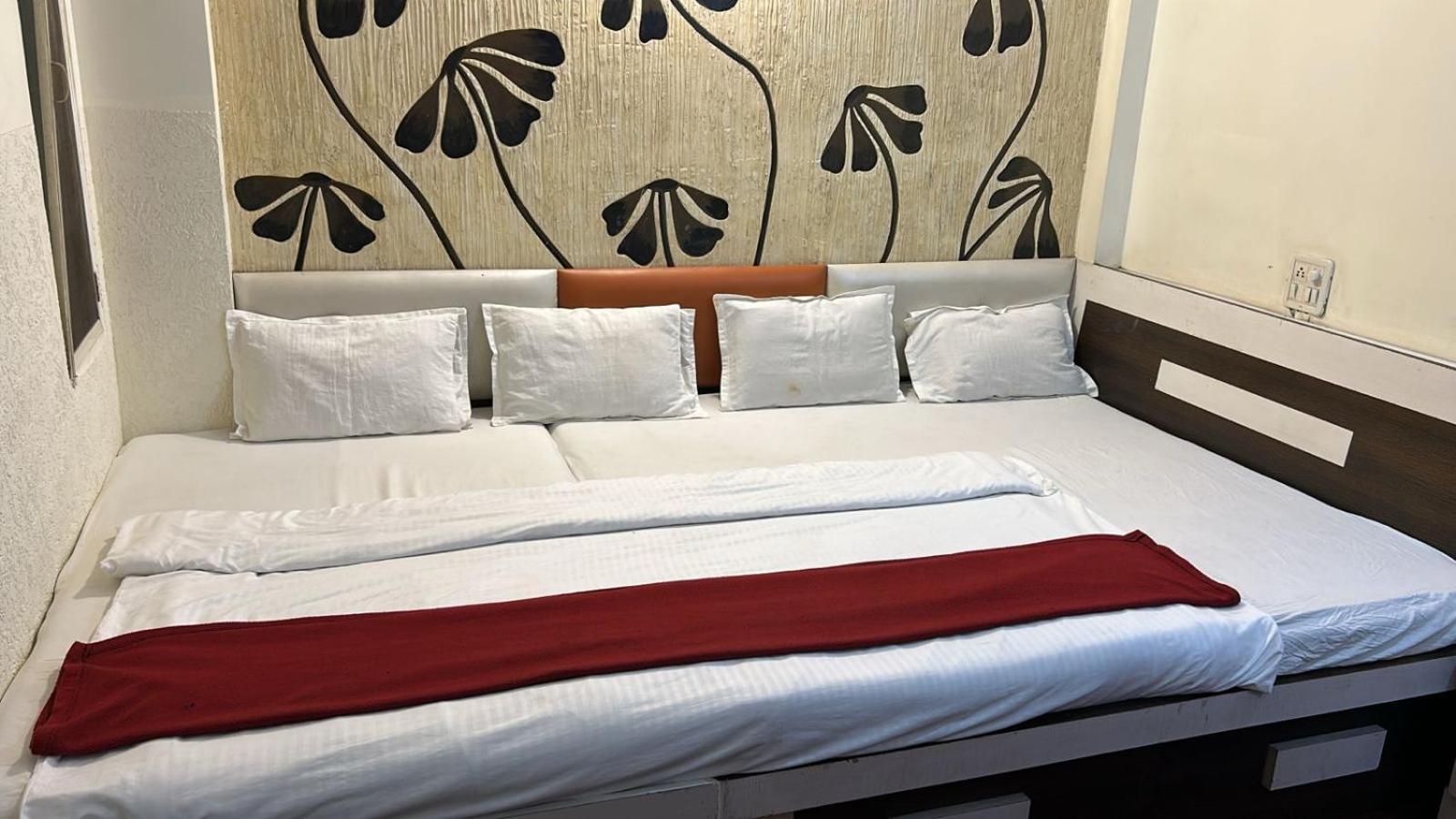 Hotel Empire Ujjain Luaran gambar