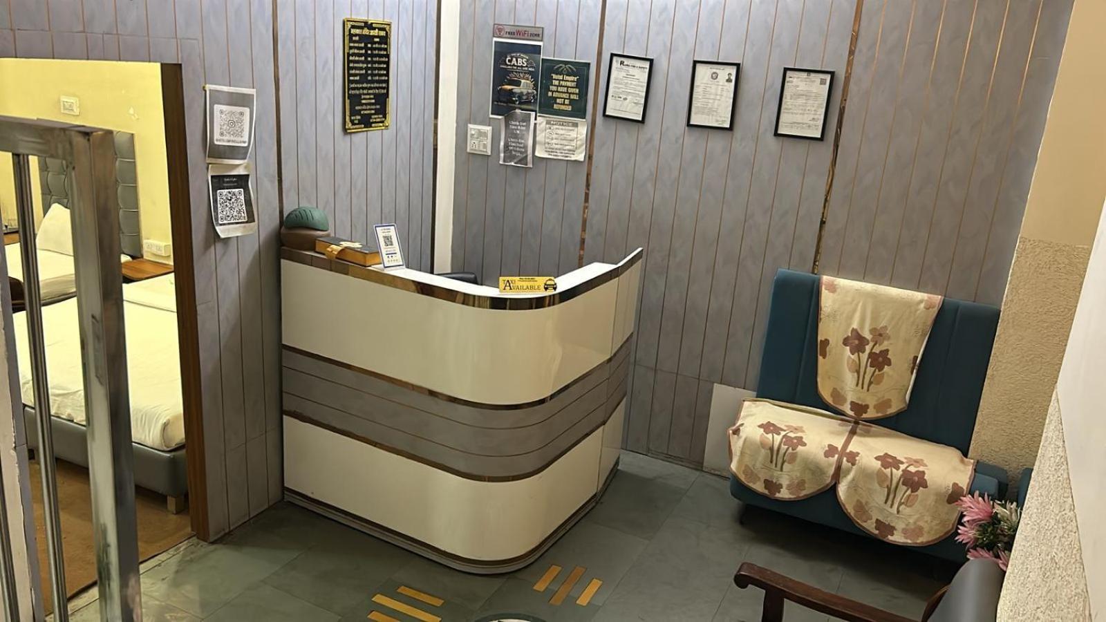 Hotel Empire Ujjain Luaran gambar