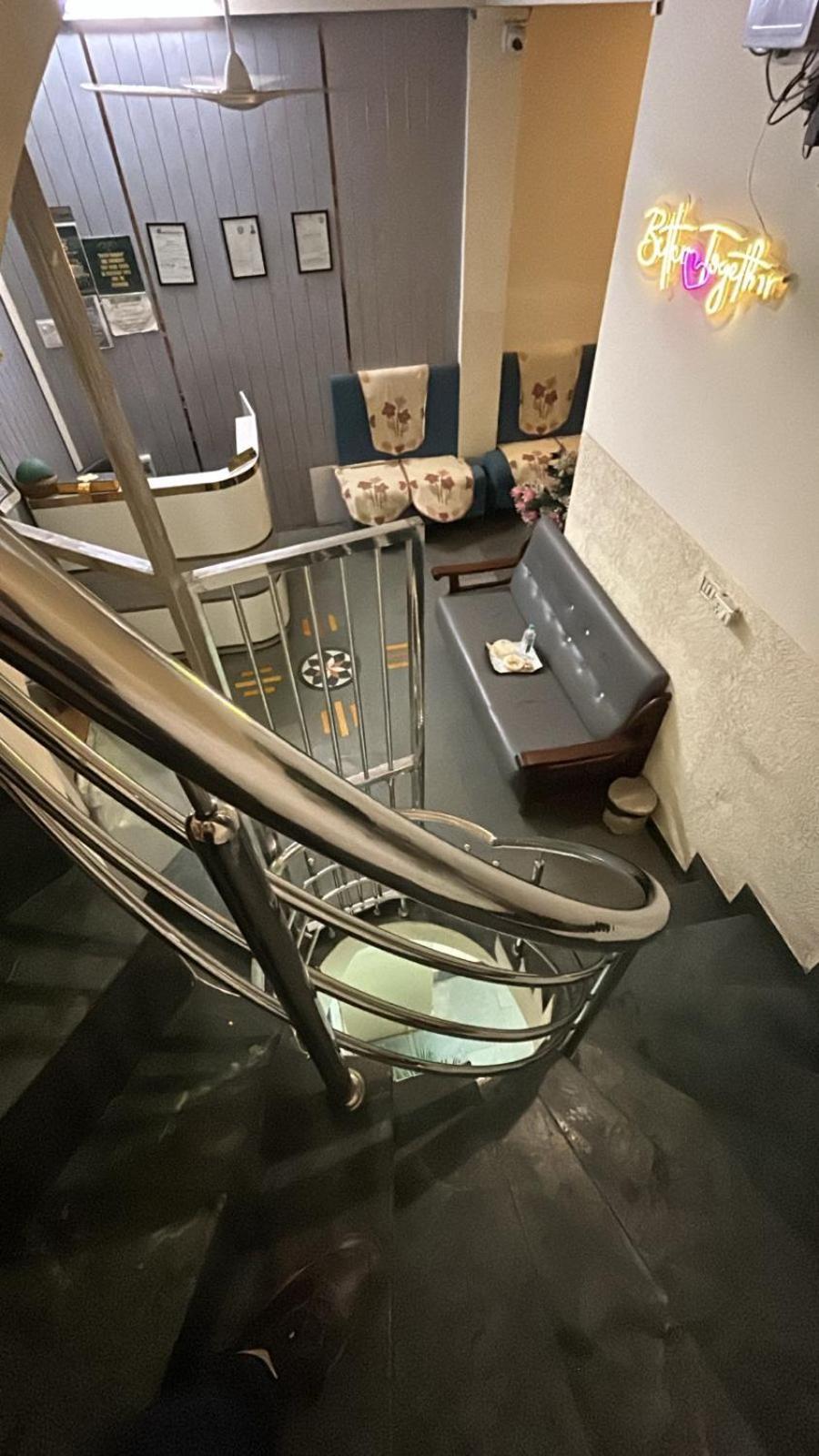 Hotel Empire Ujjain Luaran gambar